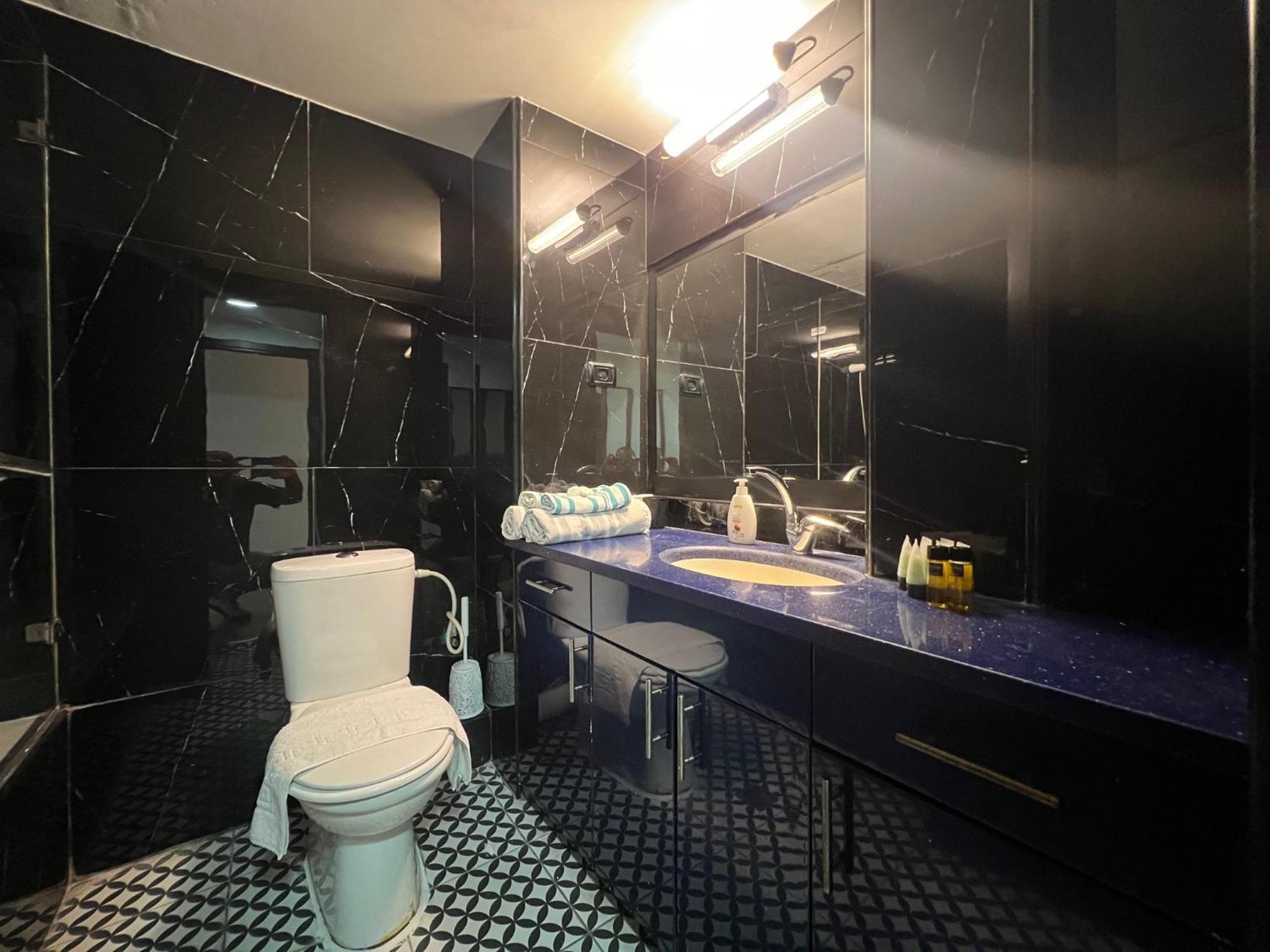 Căn hộ 3bedrooms With Balcony And Shelter Yarkon15 Tel Aviv