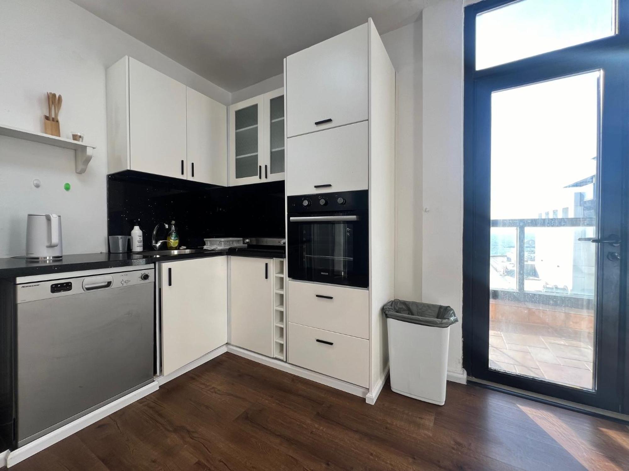 3bedrooms With Balcony And Shelter Yarkon15 Căn hộ *